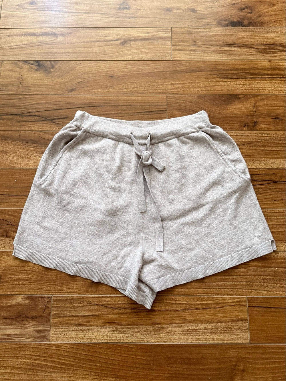 H&M Knit Drawstring Lounge Shorts Beige Oatmeal Size Small